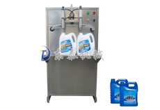 防凍液灌裝機(jī),半自動(dòng)防凍液灌裝機(jī)